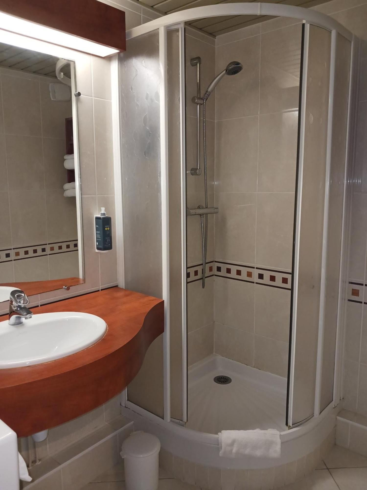 Brit Hotel Nantes Vigneux - L'Atlantel Phòng bức ảnh