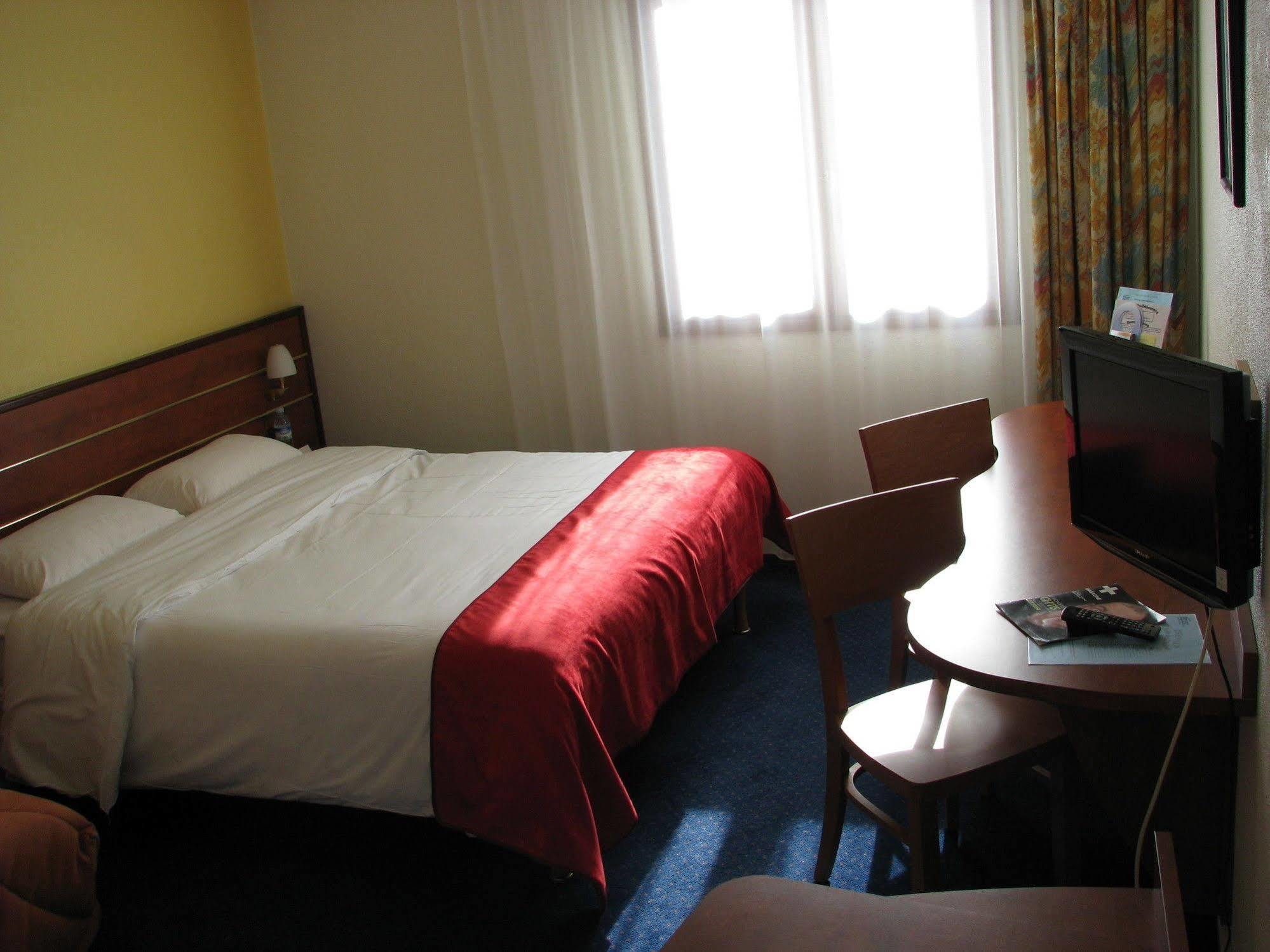 Brit Hotel Nantes Vigneux - L'Atlantel Ngoại thất bức ảnh